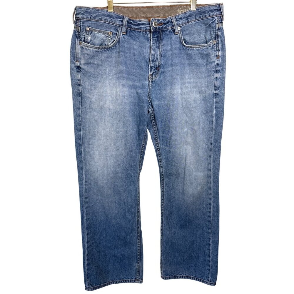 Tommy Bahama Men's Jeans Size 38 X 30 Standard Bootcut Mid Wash 100% Cotton